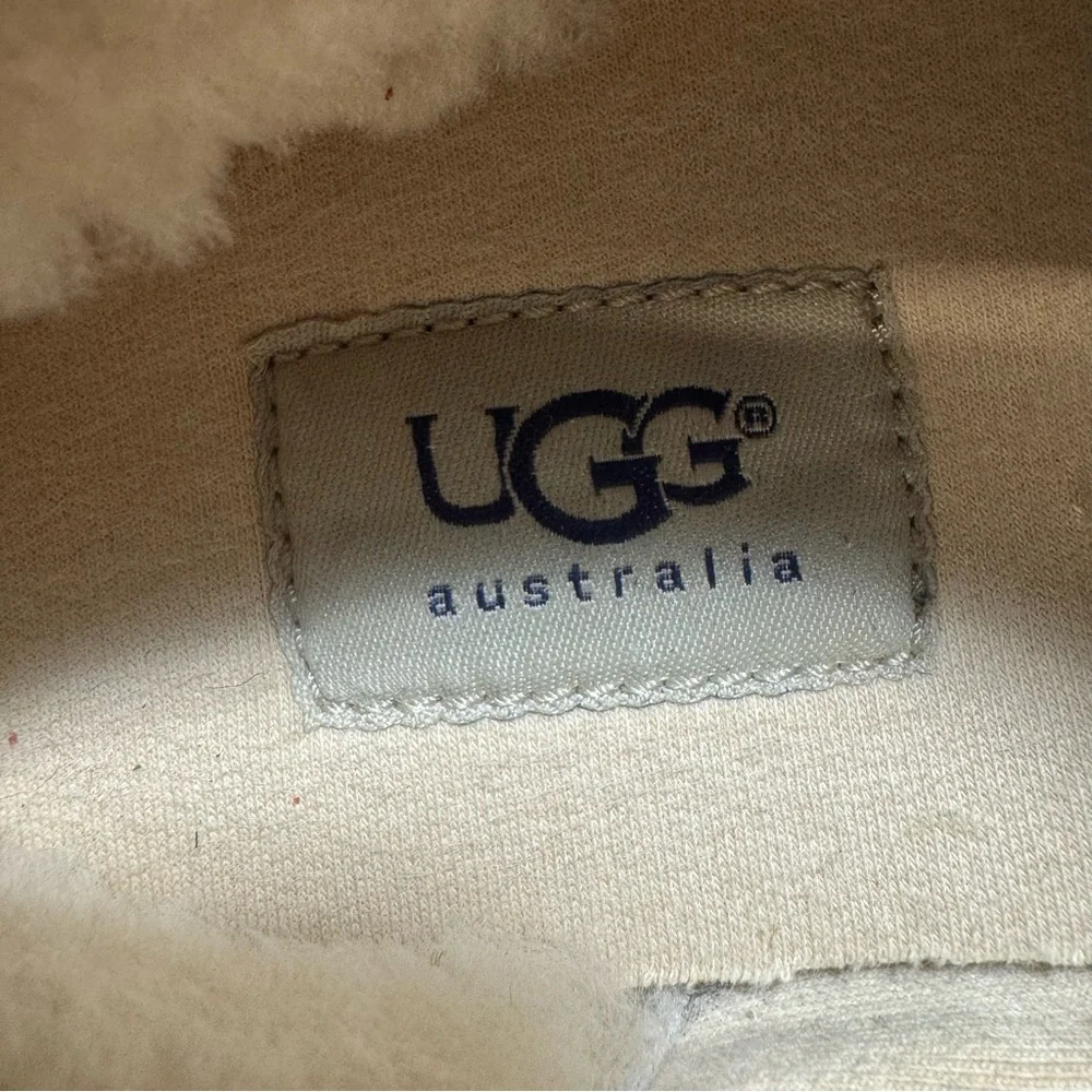 UGG HALLY LOW TOP FASHION SNEAKERS -NIGHT BLUE CANVAS WOMEN'S SZ US 10